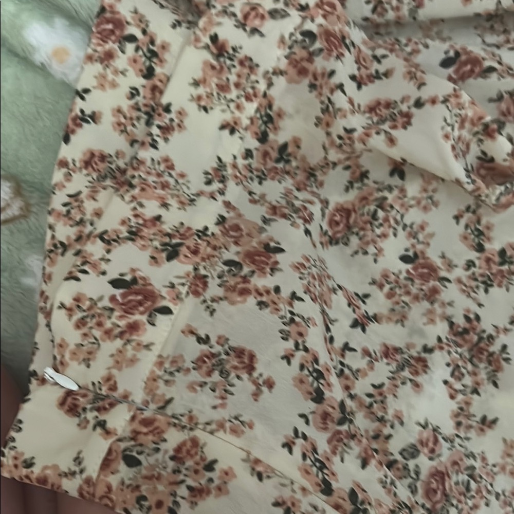 Cream and Pink Floral Maxi Skirt - Picture 4 of 7